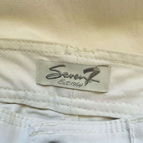 7 For All Mankind Womens 12 Capris White Rhinestones Distressed Pockets Stretch - Picture 11 of 15